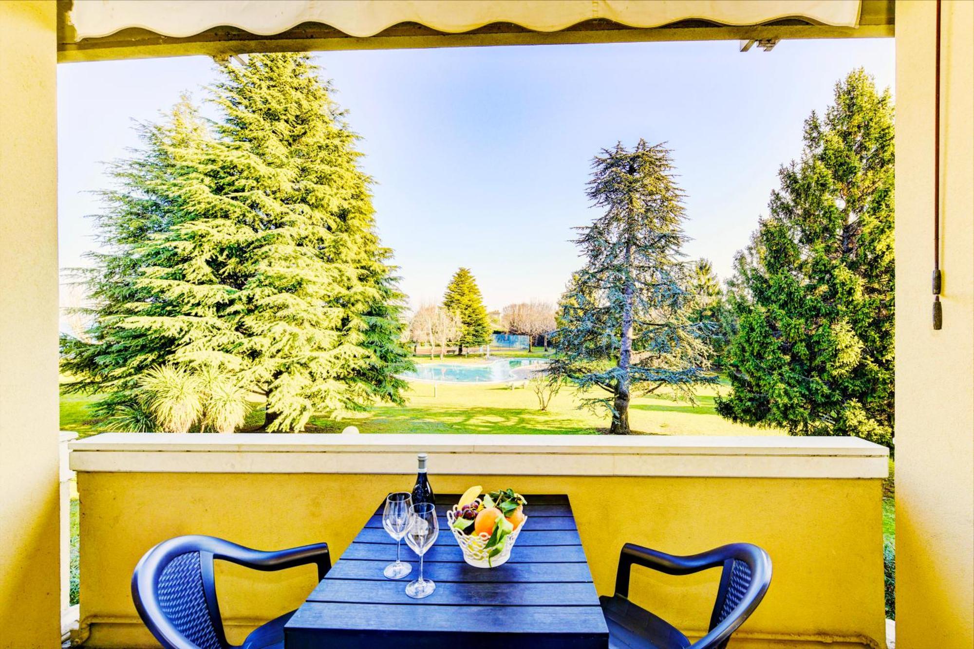 The Riva Apartment Sirmione Exterior photo
